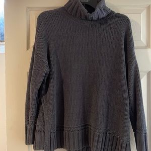 Gray American eagle sweater